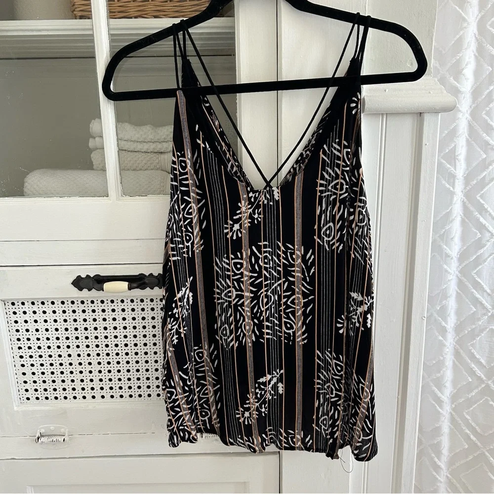 Hi-lo Patterned Tank - Picture 6 of 12